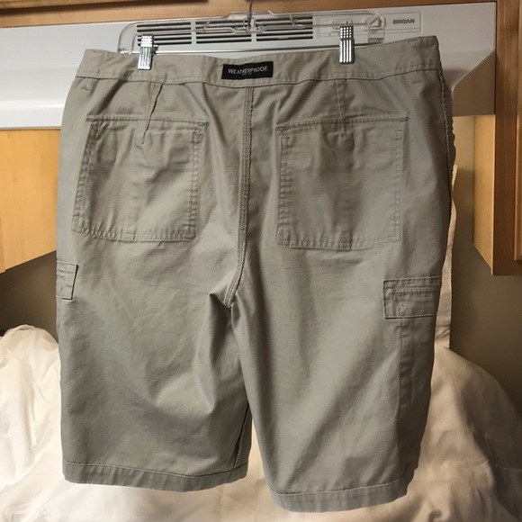 WEATHERPROOF.  38.  Men’s cargo shorts. - Picture 5 of 8